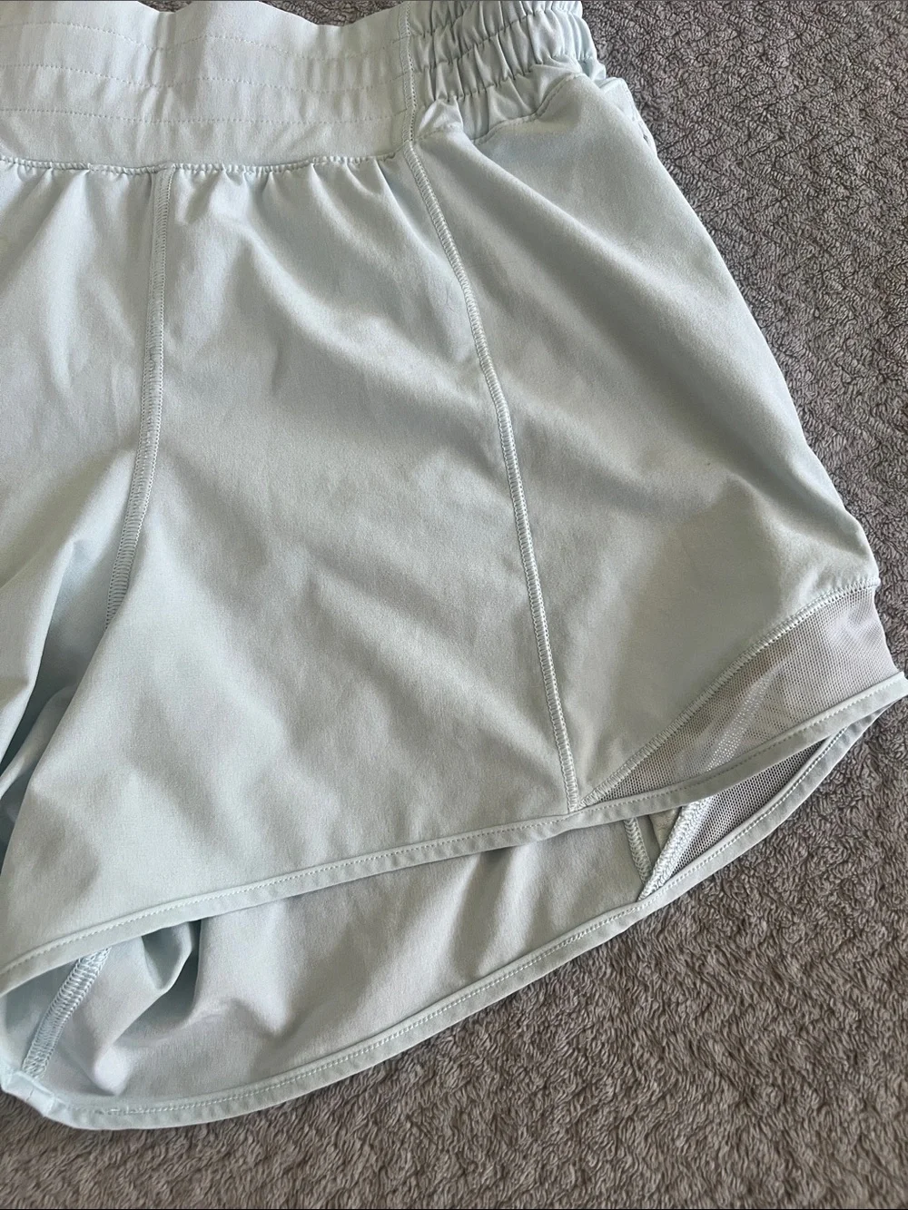 Lululemon Athletica Pastel Baby Blue Mid Rise Lined Hotty Hot Shorts Size 4